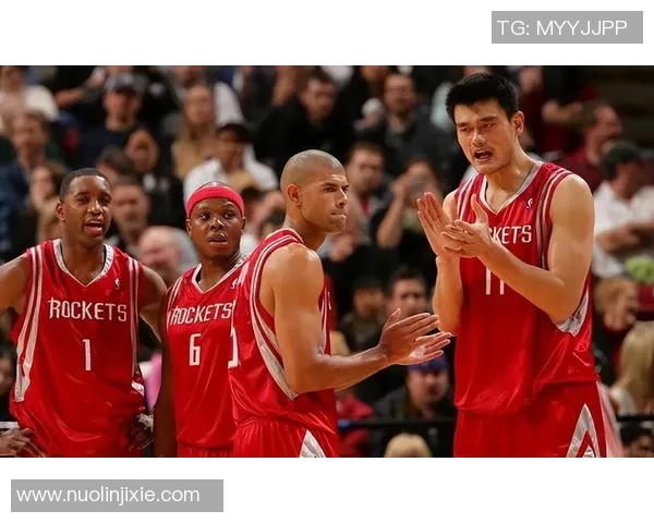 姚明带领火箭队对决爵士队的经典对抗赛回顾与精彩瞬间分析
